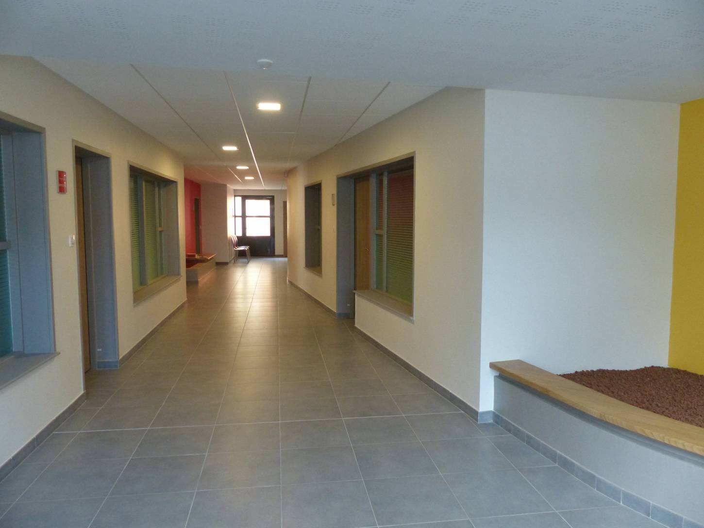 PELLOUAILLES LES VIGNES > Maison de santé regroupant 10 professionnels de la santé