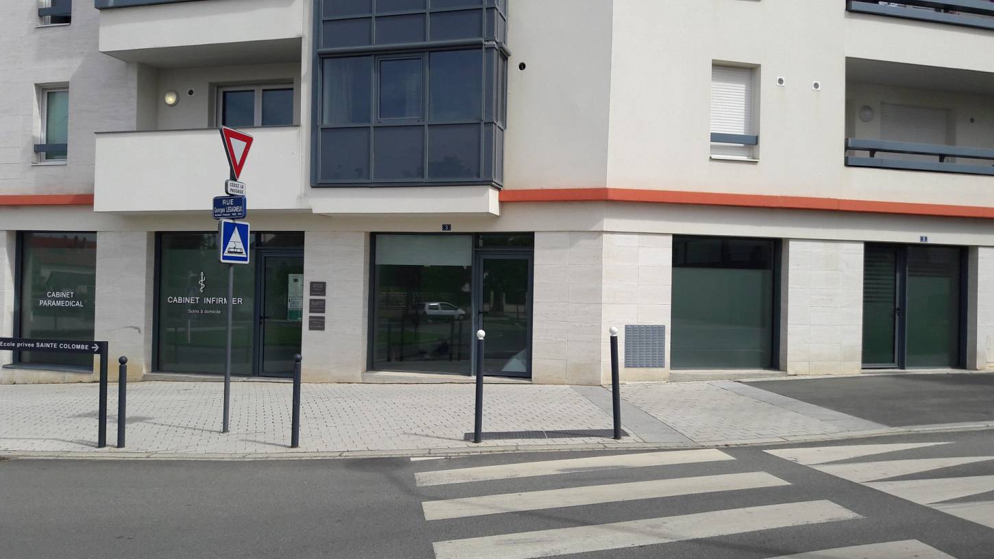 Locaux commerciaux - Avenue Pierre Mendès France (Avrillé)